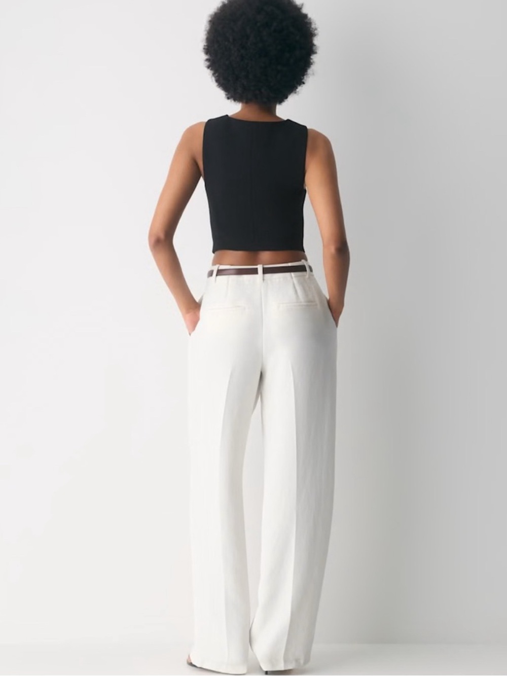 Aritzia Babaton Deniro Vest - Picture 6 of 16